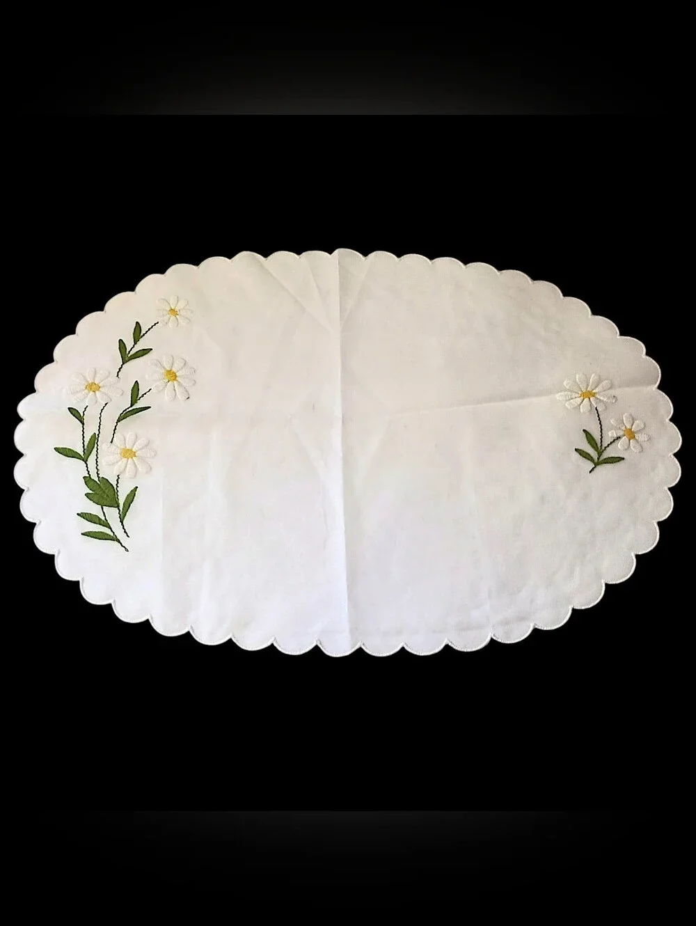 4 Vtg Daisy Embroidered Placemats Napkins Set Cottagecore Scalloped Farmhouse